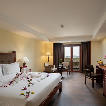 Hotel De La Renaissance Sziemreap Kültér fotó