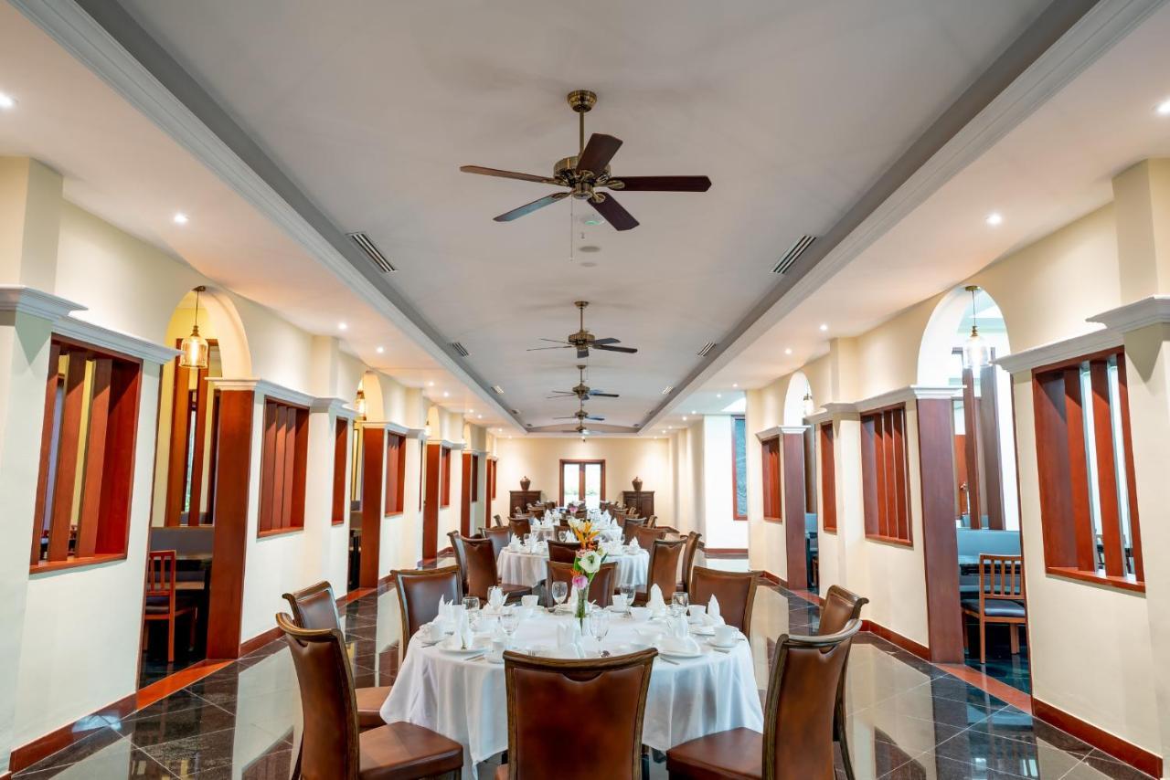 Hotel De La Renaissance Sziemreap Kültér fotó