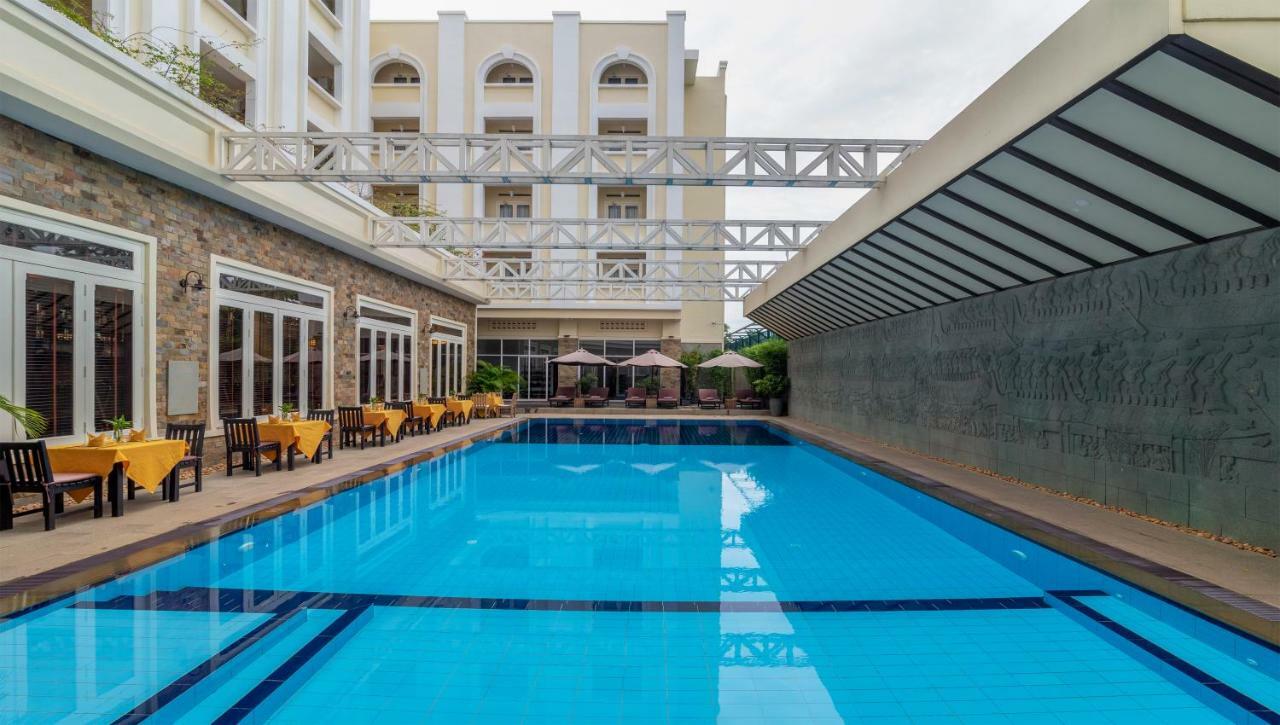 Hotel De La Renaissance Sziemreap Kültér fotó