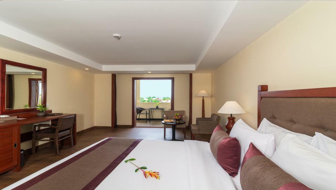 Hotel De La Renaissance Sziemreap Kültér fotó