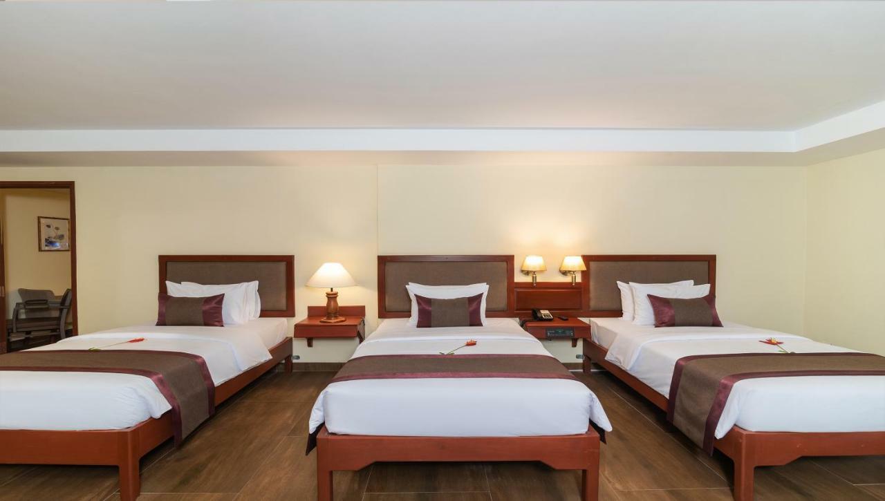 Hotel De La Renaissance Sziemreap Kültér fotó